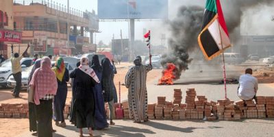 सुडानमा सैन्य ‘कू’ : सरकार विघटन, संकटकाल घोषणा