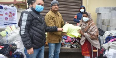 विपन्नलाई खाद्यान्न तथा न्यानो सामग्री वितरण विपन्नलाई खाद्यान्न तथा न्यानो सामग्री वितरण