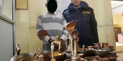 मुर्ती चोरी गर्ने पक्राउ