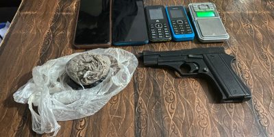 ब्राउनसुगर र पेस्तोल सहित तीन युवा पक्राउ