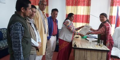 विश्वविद्यालयका स्थापना गर्न मुख्यमन्त्रीलाई ज्ञापनपत्र विश्वविद्यालयका स्थापना गर्न मुख्यमन्त्रीलाई ज्ञापनपत्र