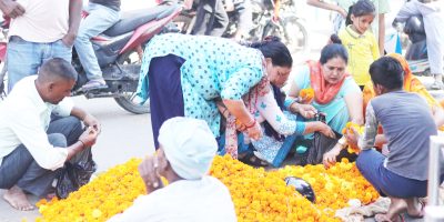 भारतबाट आउने अवैध फुलले नेपाली व्यवसायी मर्कामा