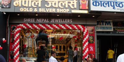 धम्बोझी सुर्खेत रोडमा खुल्यो श्री नेपाल ज्वैलर्सको सोरुम धम्बोझी सुर्खेत रोडमा खुल्यो श्री नेपाल ज्वैलर्सको सोरुम