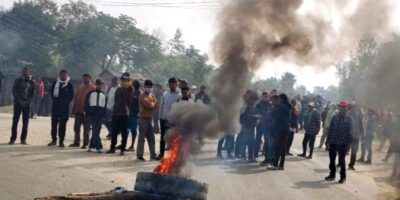 क्षतिपूर्तिमा सहमति नहुँदा आफन्तद्वारा हुलाकी राजमार्ग अवरुद्ध क्षतिपूर्तिमा सहमति नहुँदा आफन्तद्वारा हुलाकी राजमार्ग अवरुद्ध